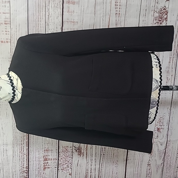 H&M cropped snap front blazer - Picture 2 of 8